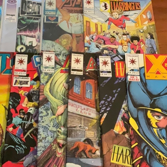 Bundle of 13 Various Valiant Comics - Picture 2 of 7